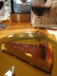 フラガンテ・ウーモ　バスク風チーズケーキ